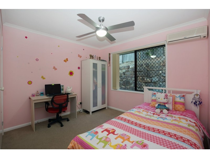 4 Fitzgerald Close, Maudsland QLD 4210