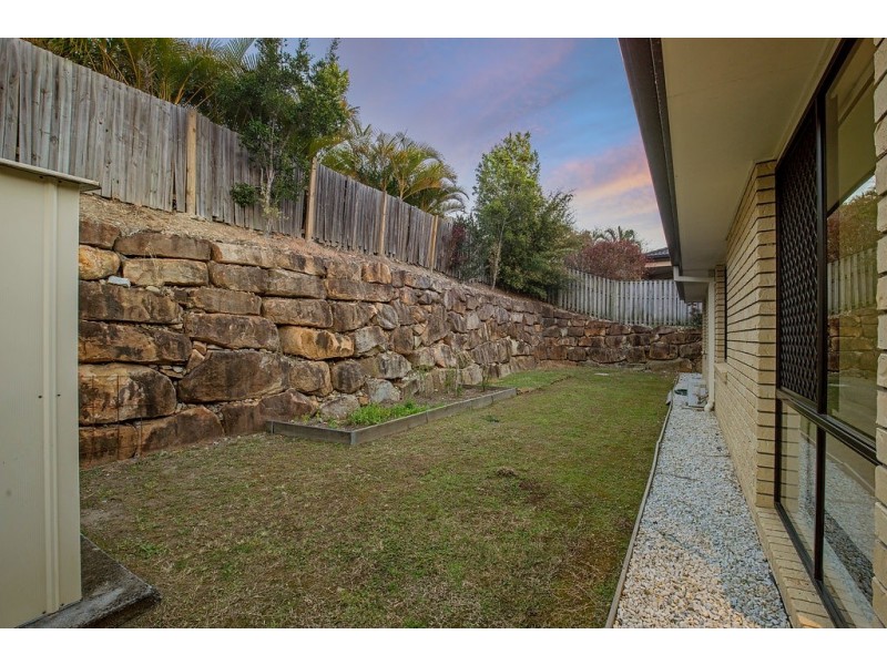 4 Fitzgerald Close, Maudsland QLD 4210