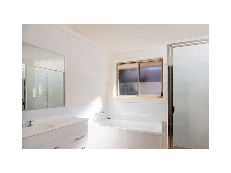 21 Skyline Circuit, Bahrs Scrub QLD 4207