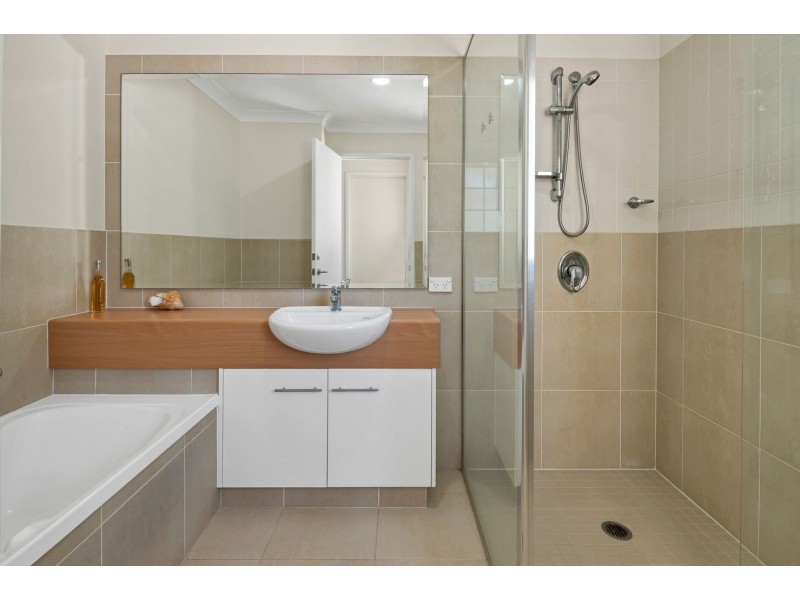 199 Easthill Drive, Robina QLD 4226