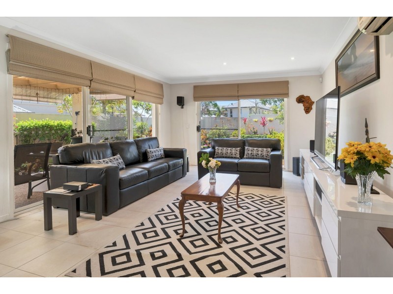 199 Easthill Drive, Robina QLD 4226