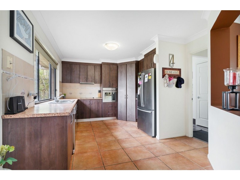 4 Saint Maarten Crescent, Oxenford QLD 4210