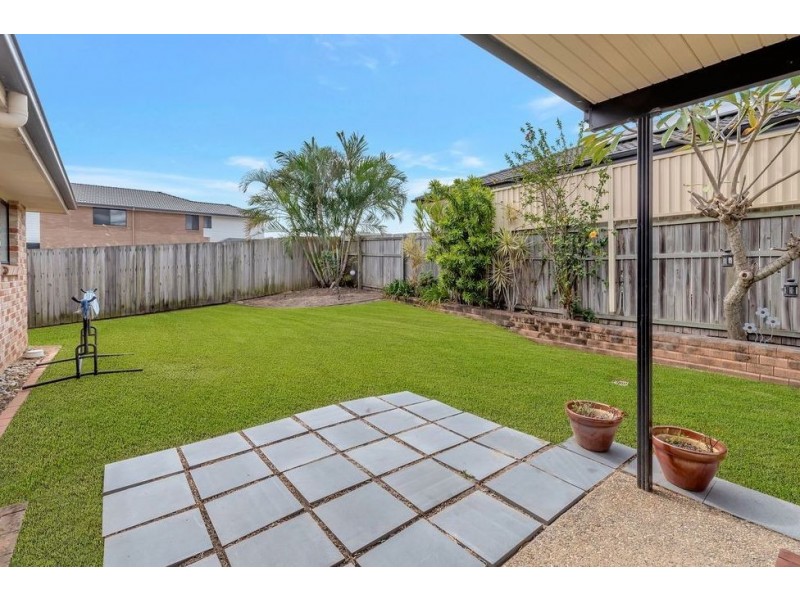 4 Saint Maarten Crescent, Oxenford QLD 4210