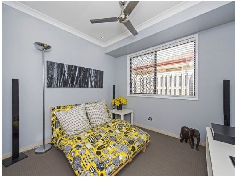 15 Meadow Way, Upper Coomera QLD 4209