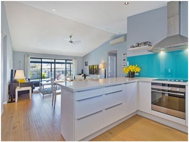 15 Meadow Way, Upper Coomera QLD 4209