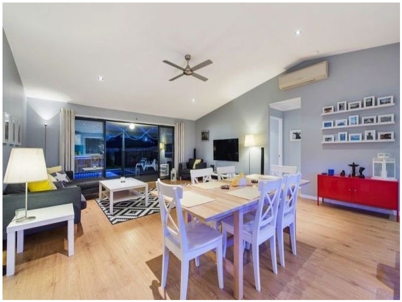 15 Meadow Way, Upper Coomera QLD 4209