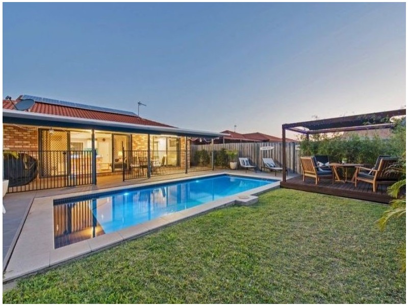 15 Meadow Way, Upper Coomera QLD 4209