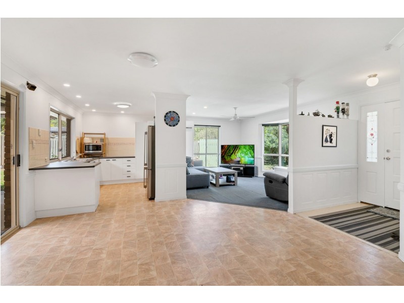 6 Cawley Place, Oxenford QLD 4210