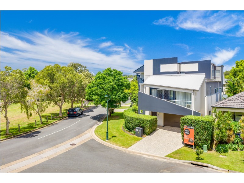 4/9 Lantau Crescent, Varsity Lakes QLD 4227