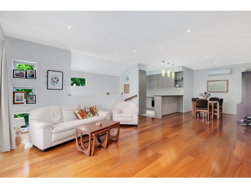 4/9 Lantau Crescent, Varsity Lakes QLD 4227