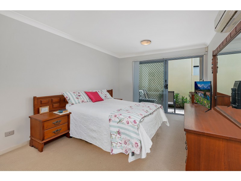 4/9 Lantau Crescent, Varsity Lakes QLD 4227