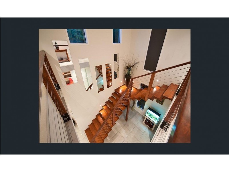 7 Berkley Court, Highland Park QLD 4211