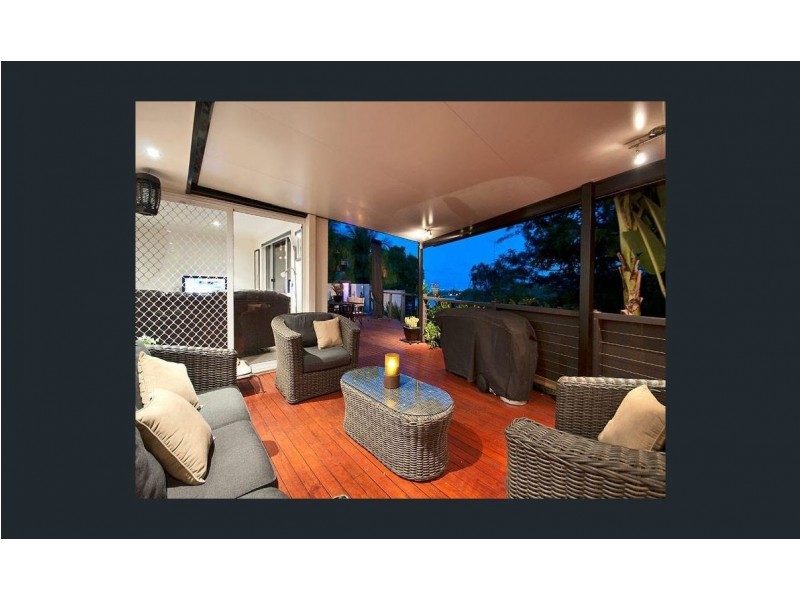 7 Berkley Court, Highland Park QLD 4211