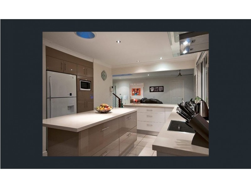 7 Berkley Court, Highland Park QLD 4211