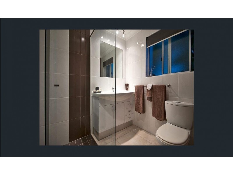 7 Berkley Court, Highland Park QLD 4211