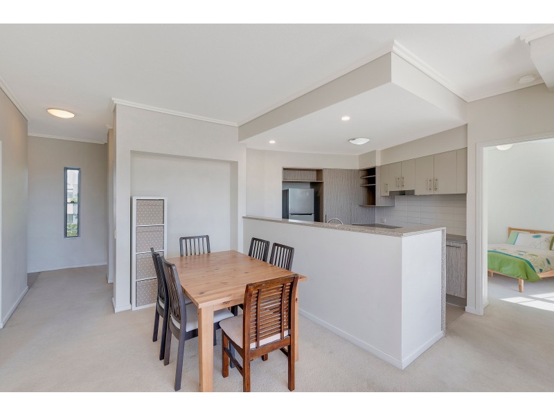 209/2-4 Riverwalk Avenue, Robina QLD 4226