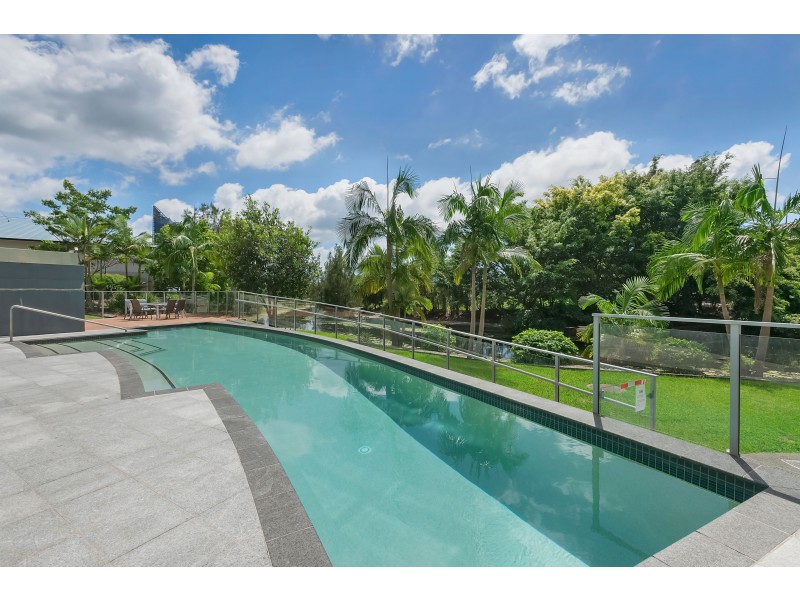 209/2-4 Riverwalk Avenue, Robina QLD 4226