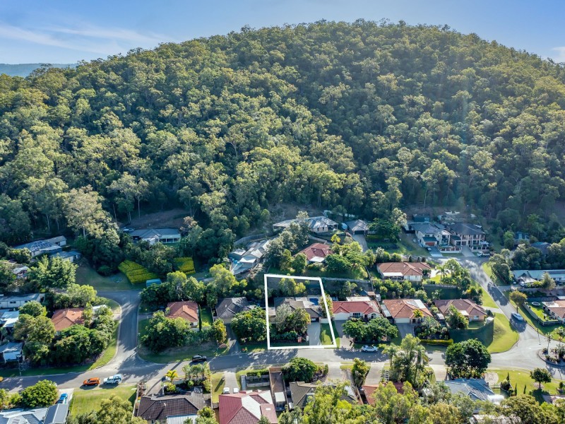 35 Davis Cup Court, Oxenford QLD 4210