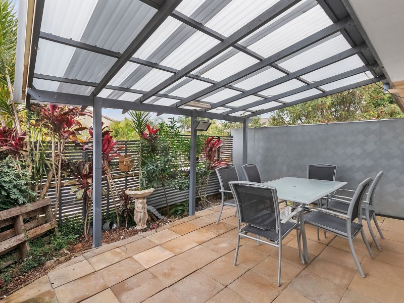 37/63 Olsen Avenue, Labrador QLD 4215