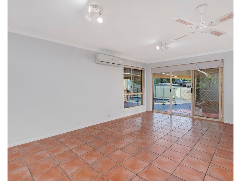 35 Davis Cup Court, Oxenford QLD 4210