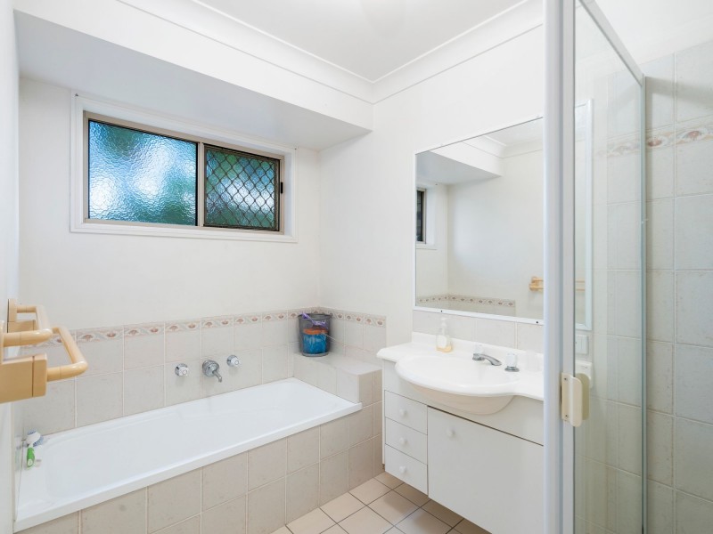 34 Crestridge Crescent, Oxenford QLD 4210