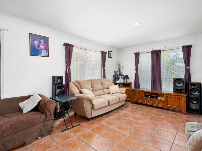 1 Barrs Avenue, Oxenford QLD 4210