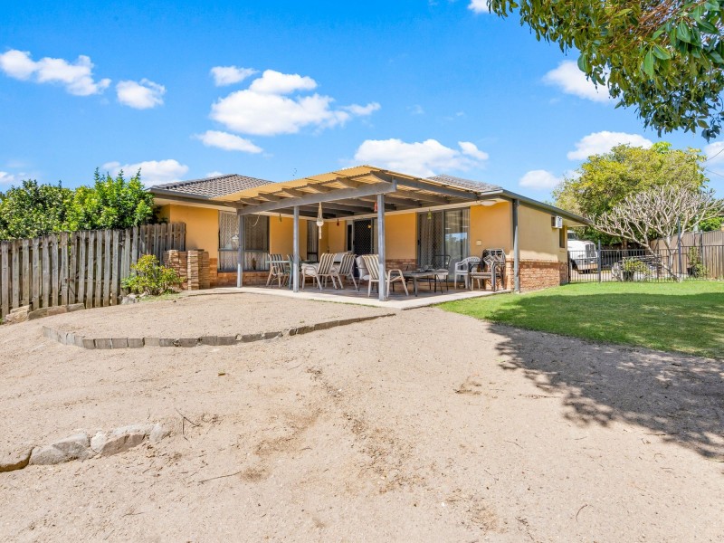 1 Barrs Avenue, Oxenford QLD 4210