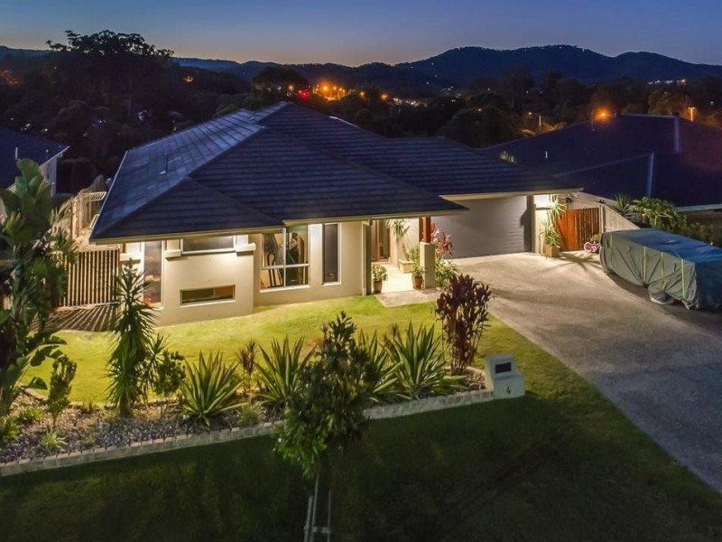 4 Allington Circuit, Maudsland QLD 4210