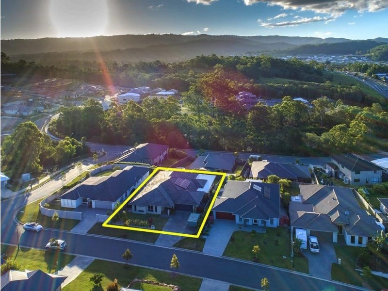 4 Allington Circuit, Maudsland QLD 4210