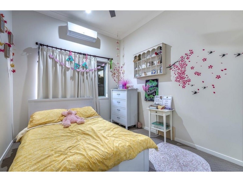 4 Allington Circuit, Maudsland QLD 4210