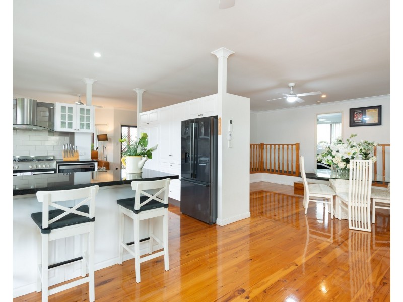 47 Barrs Ave, Oxenford QLD 4210