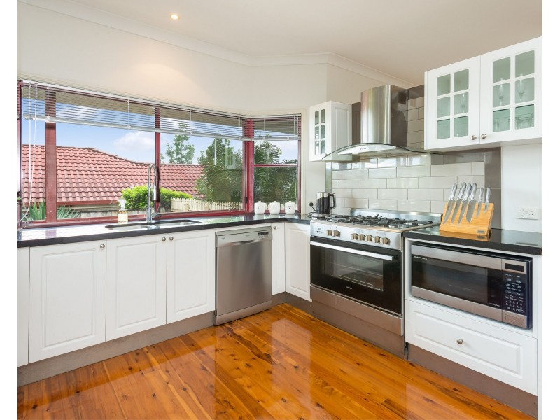 47 Barrs Ave, Oxenford QLD 4210