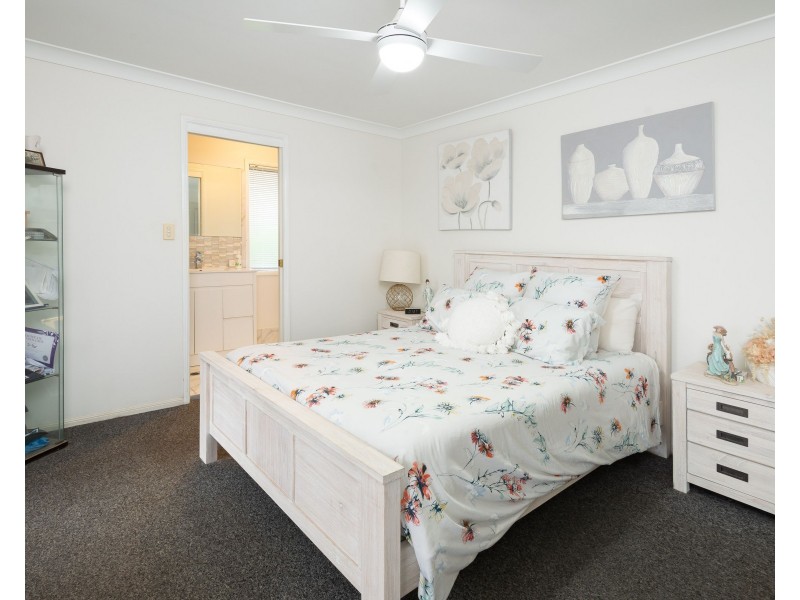 47 Barrs Ave, Oxenford QLD 4210