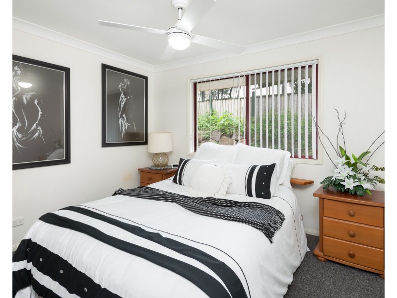 47 Barrs Ave, Oxenford QLD 4210