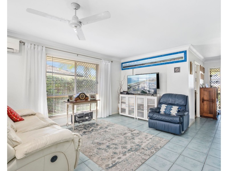 8 Silverpine Crescent, Oxenford QLD 4210