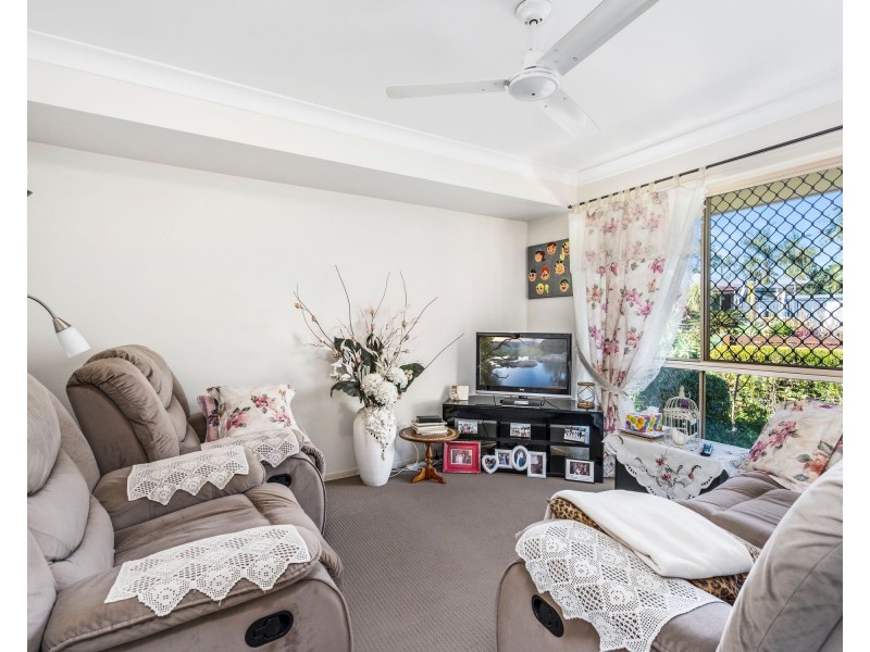 8 Silverpine Crescent, Oxenford QLD 4210