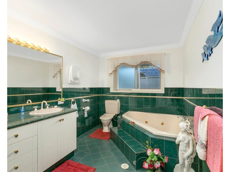 16 Litsea Court, Reedy Creek QLD 4227