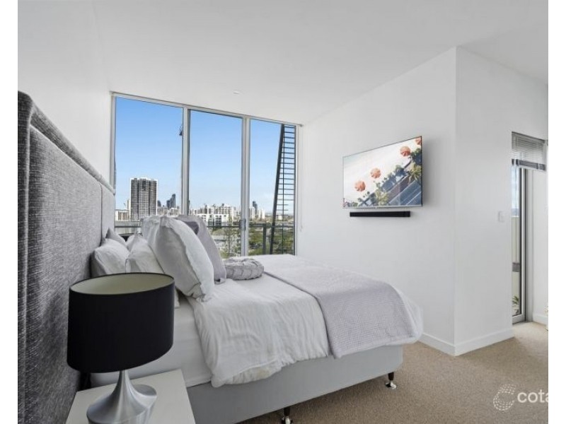 63/53 Darrambal Street, Chevron Island QLD 4217