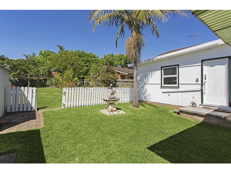 104 Banksia Avenue, Engadine NSW 2233