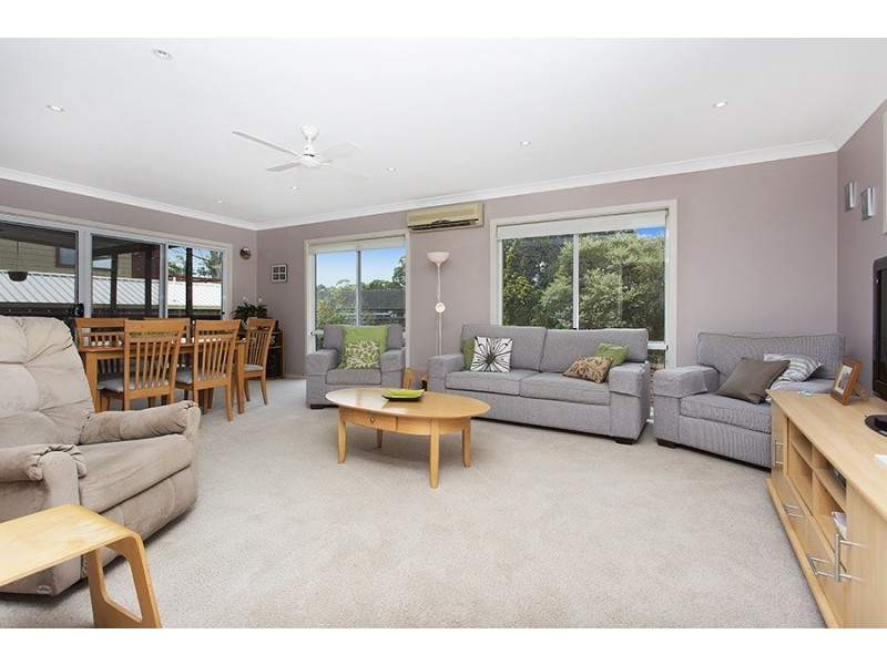 38 Parklands Ave, Heathcote NSW 2233