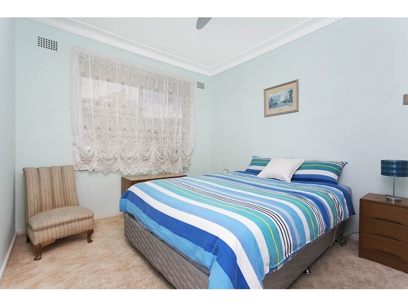 38 Parklands Ave, Heathcote NSW 2233