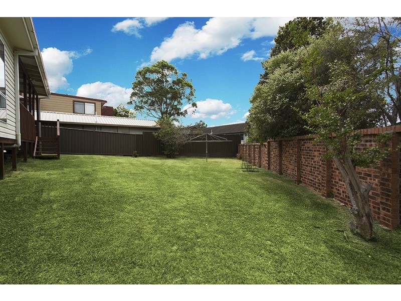 38 Parklands Ave, Heathcote NSW 2233