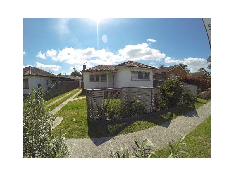 104 Banksia Avenue, Engadine NSW 2233