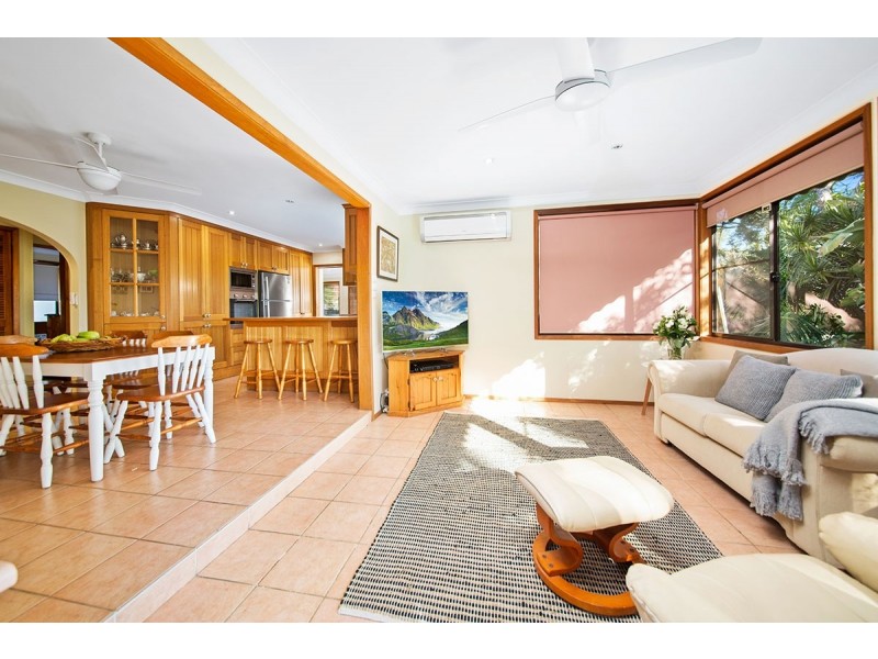 16 Coombah Place, Engadine NSW 2233