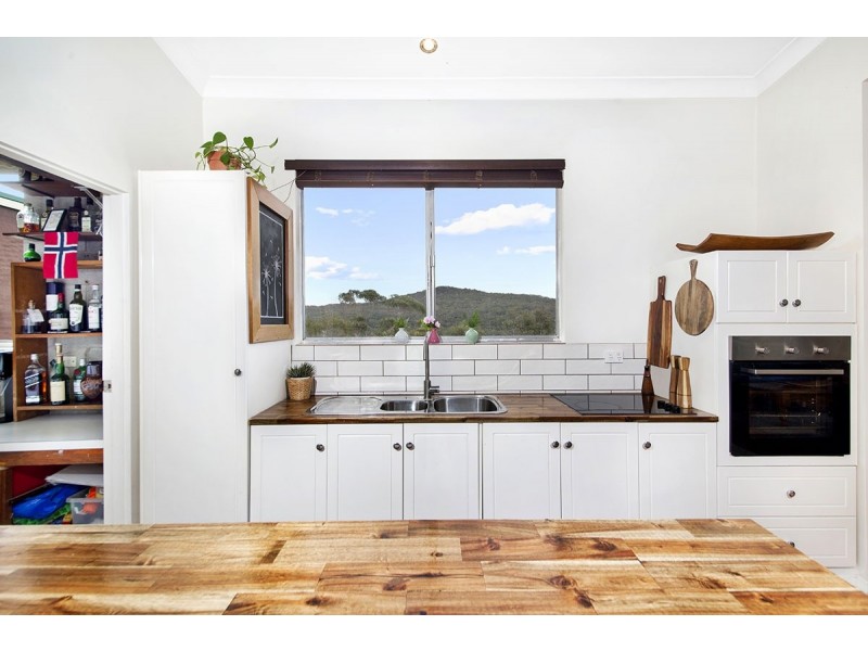 53 Yanagang Street, Waterfall NSW 2233