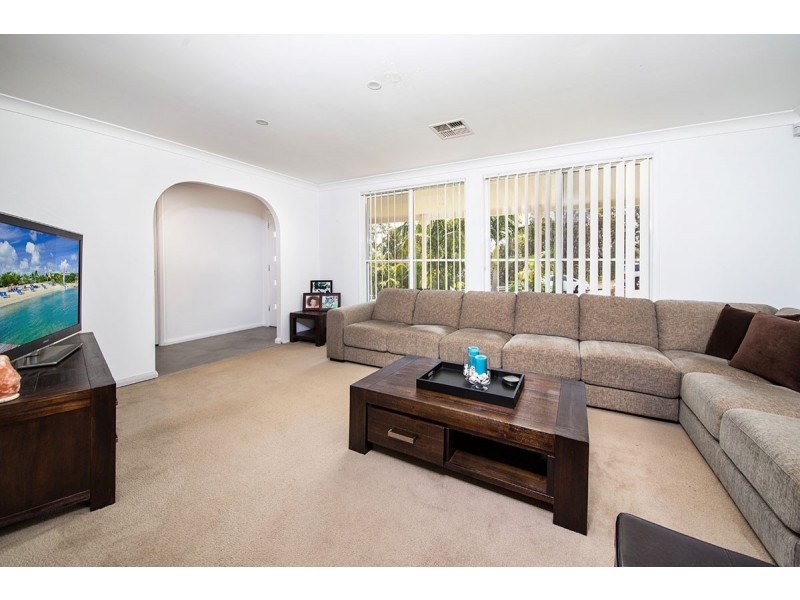 8 Mannikin Drive, Woronora Heights NSW 2233