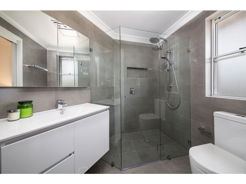 8 Mannikin Drive, Woronora Heights NSW 2233