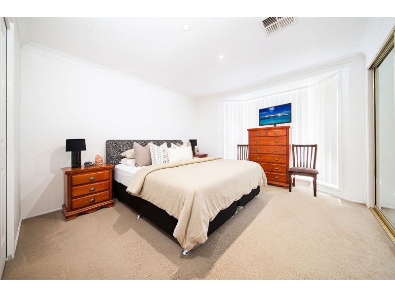 8 Mannikin Drive, Woronora Heights NSW 2233