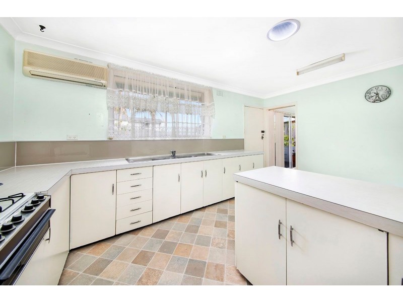 17 Jane Place, Heathcote NSW 2233
