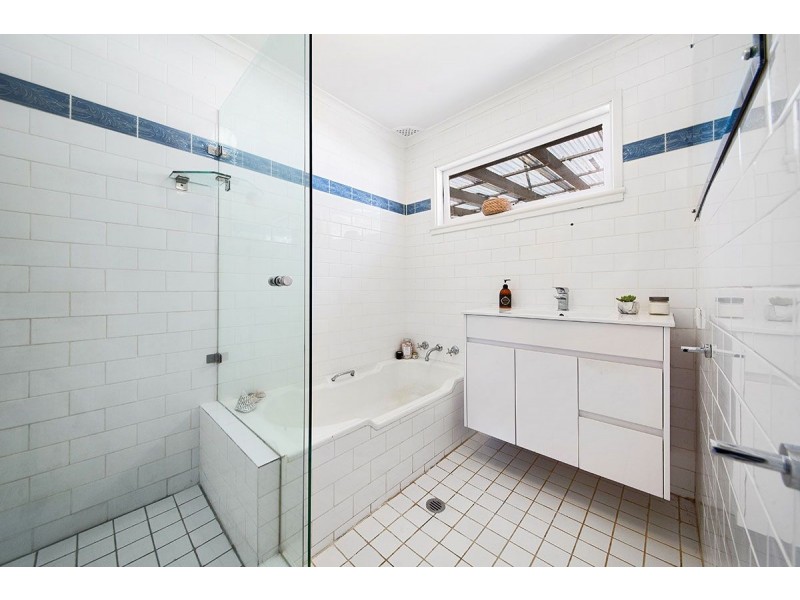 34 Sladden Road, Yarrawarrah NSW 2233